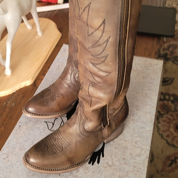 Freebird by Steve Madden Whisper..NEW - Picture 4 of 6